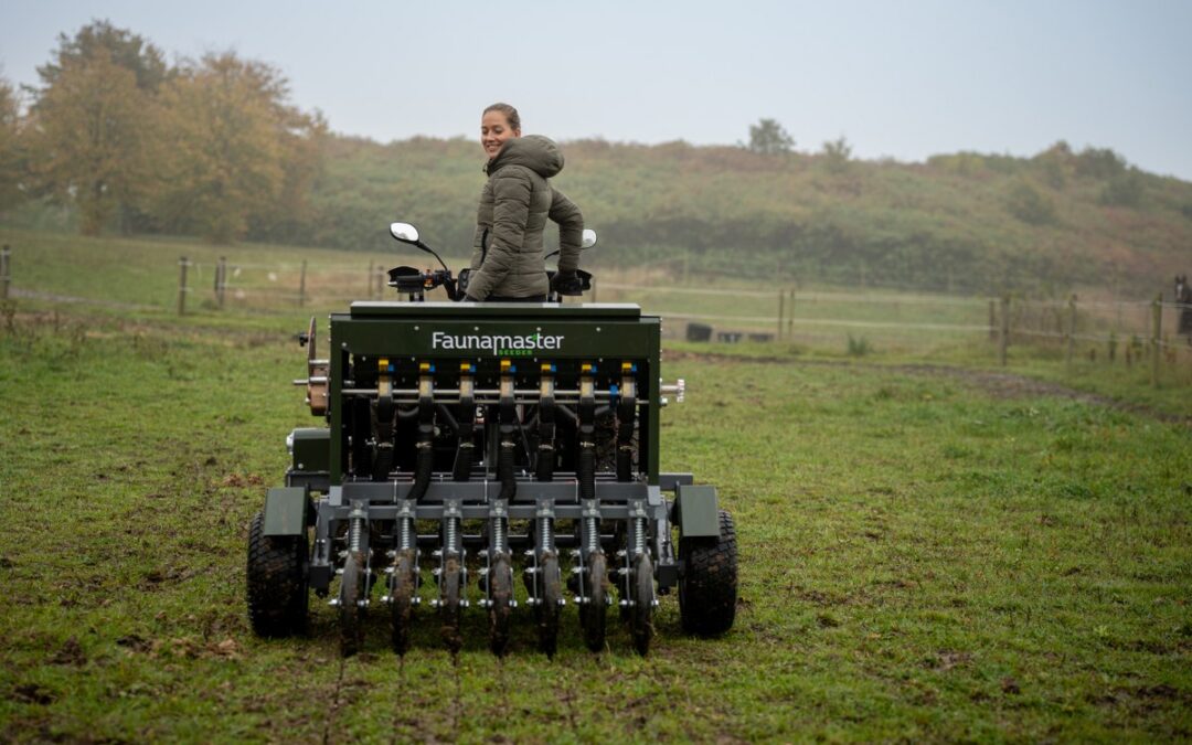 Maximize Your Lawn Care: The Ultimate Guide to Seeders with Adjustable Spread
